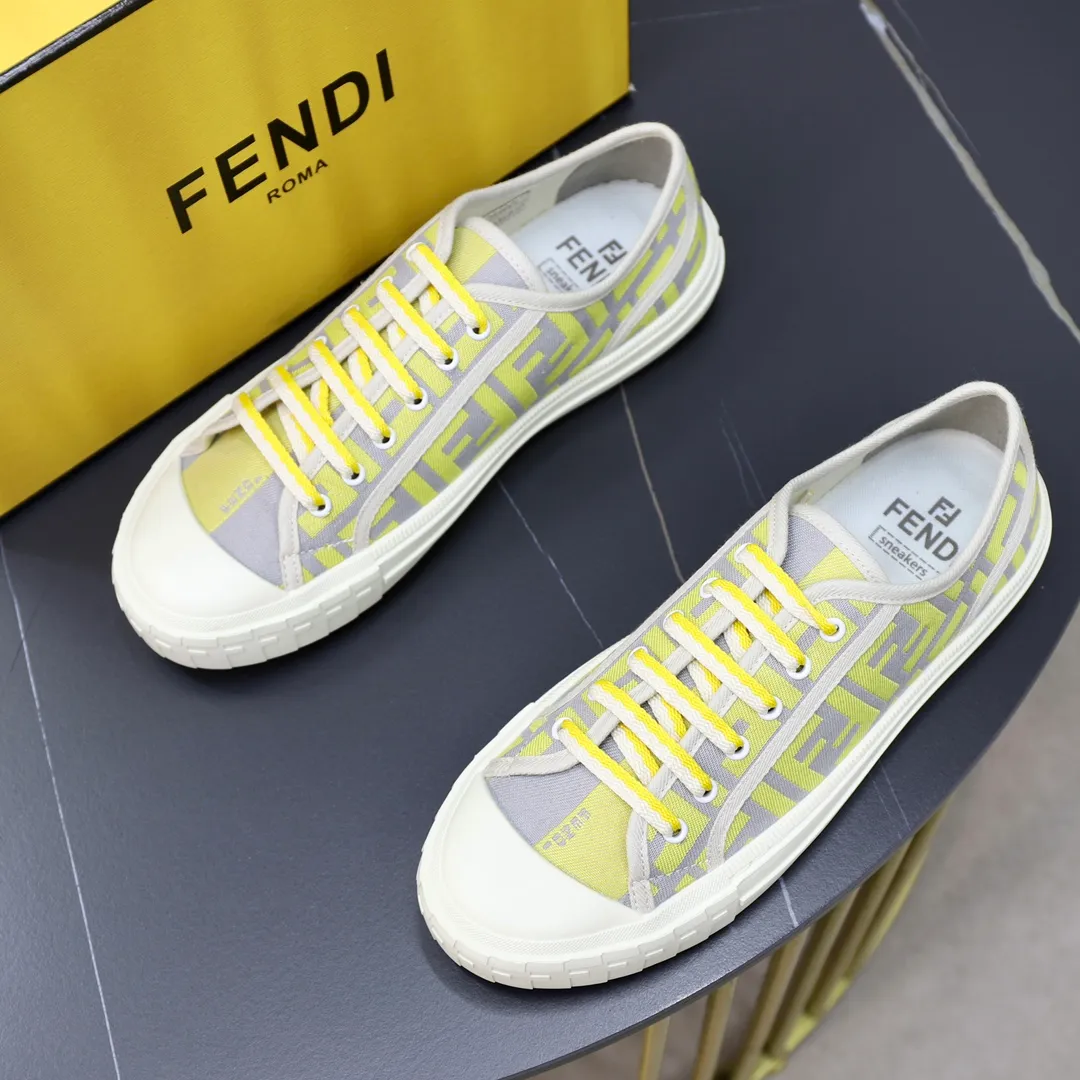 Factory price: 480 original order (couple model) Brand: FENDI Fendi 🙅‍♂️🙅‍♂️🙅‍♂️ Size: Female 35–40, Male 39-44 (45 can be customized) Grade: Official website genuine Material: Imported original LoGO fabric upper Original comfortable lining TPU wear-resistant lightweight outsole Style category: Loafers New trendy shoes Color: actual picture color
